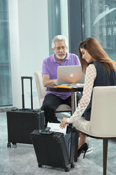 The Best Carry On Luggage For Your Laptop: The Complete Guide