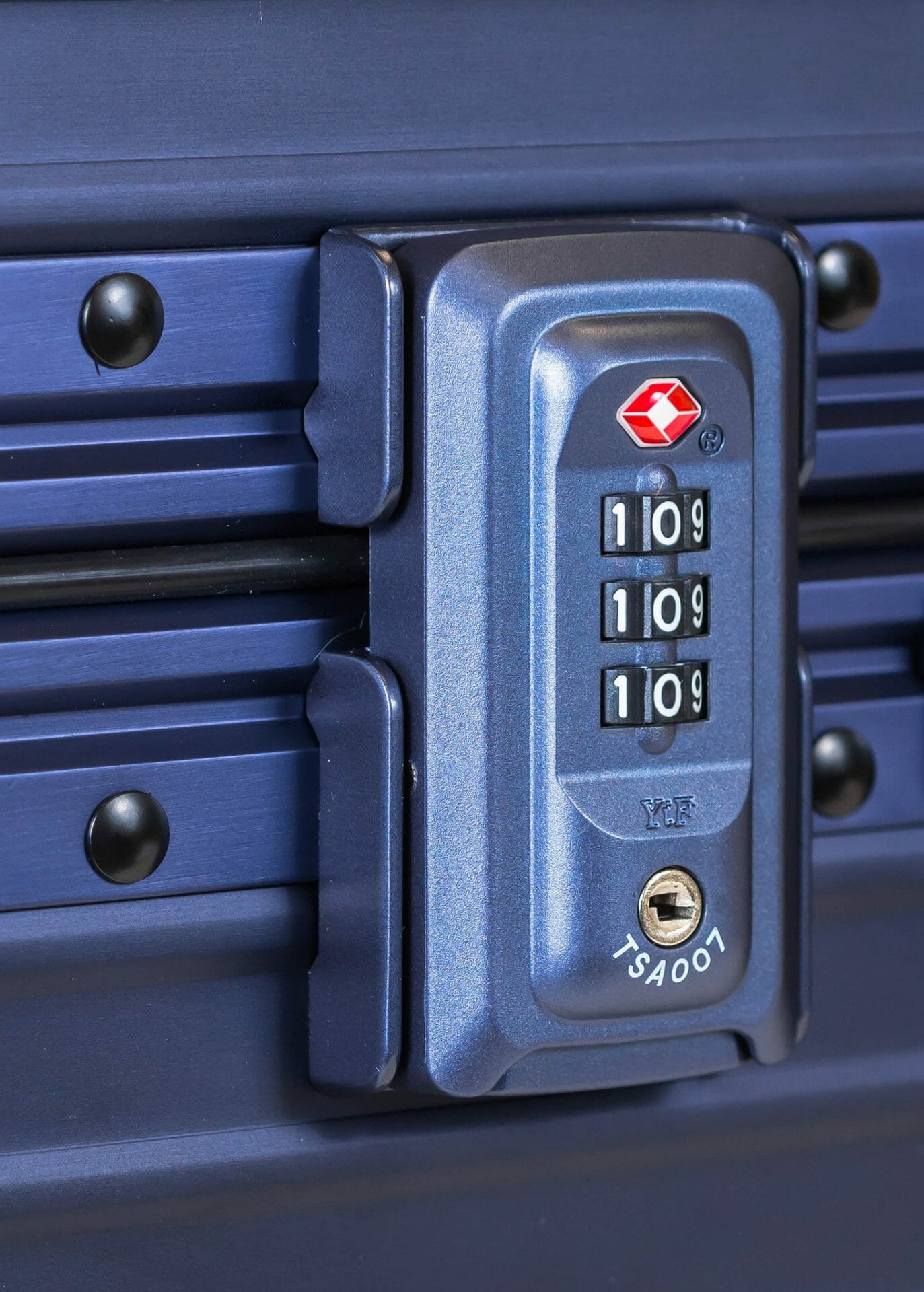 Brefcase Lock Everything to Look for When Buying a Locking Aluminum Briefcase