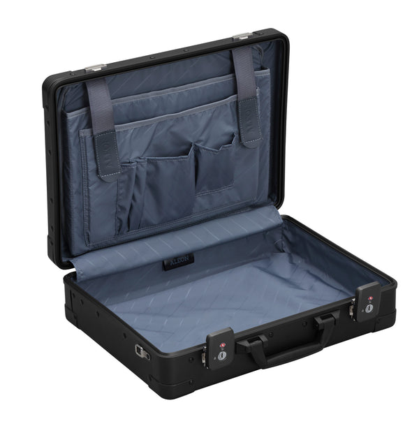 Briefcase-organizer in aluminum case