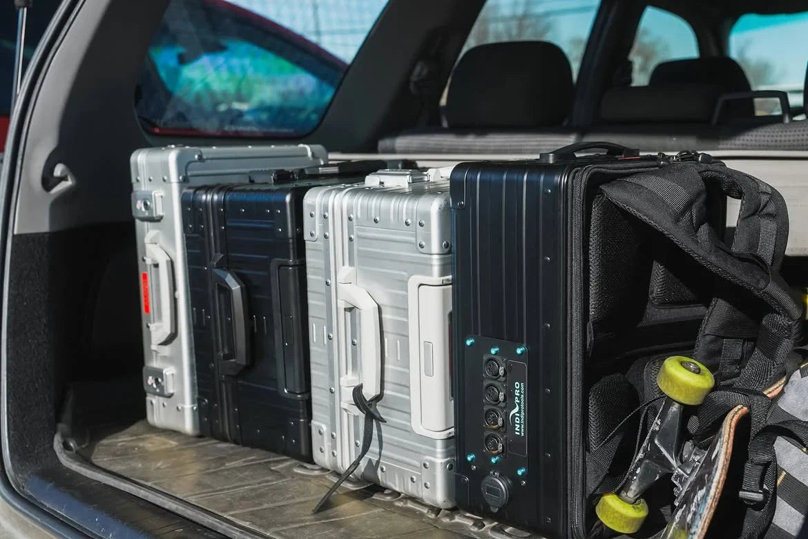 Hard Shell vs. Soft Shell Luggage: Why Aluminum Stands Out