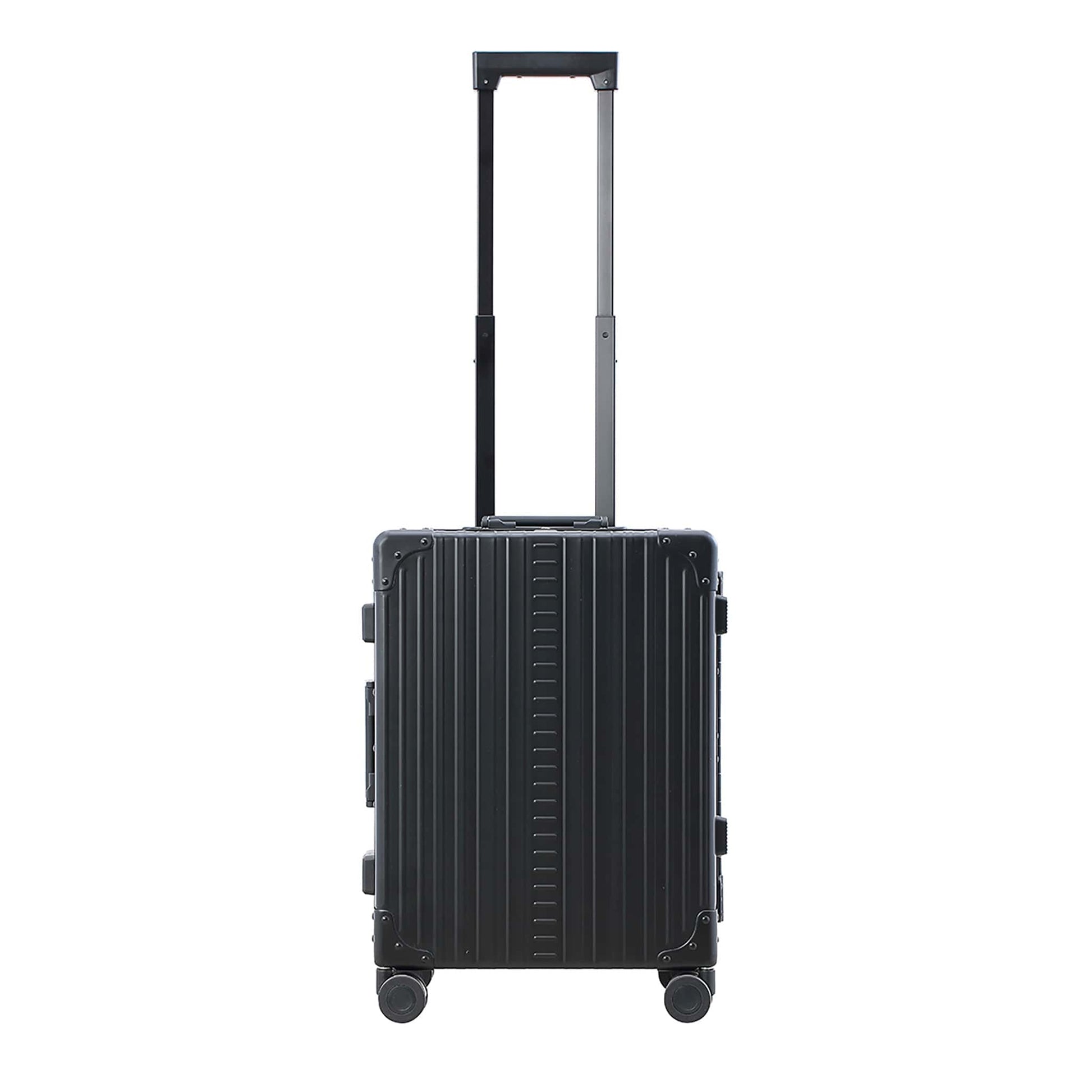 2128 classic carryon new on 3 copy | aleoncase