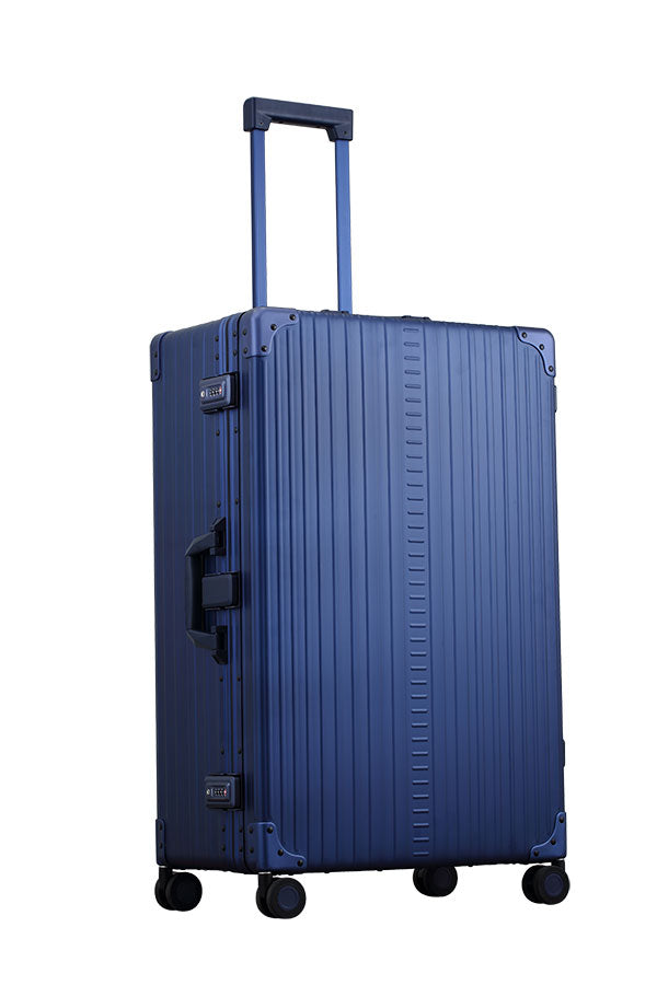 30-inch-in-size-luggage-in-blue-spinner-trunk-style-with-grament-bag-3028|||30-inch-hardshell-luggage-in-blue-with-spinner-wheels-trunk-style-and-grament-bag-checked|30-Inch-suitcase-harside-in-blue-made-with-aluminum