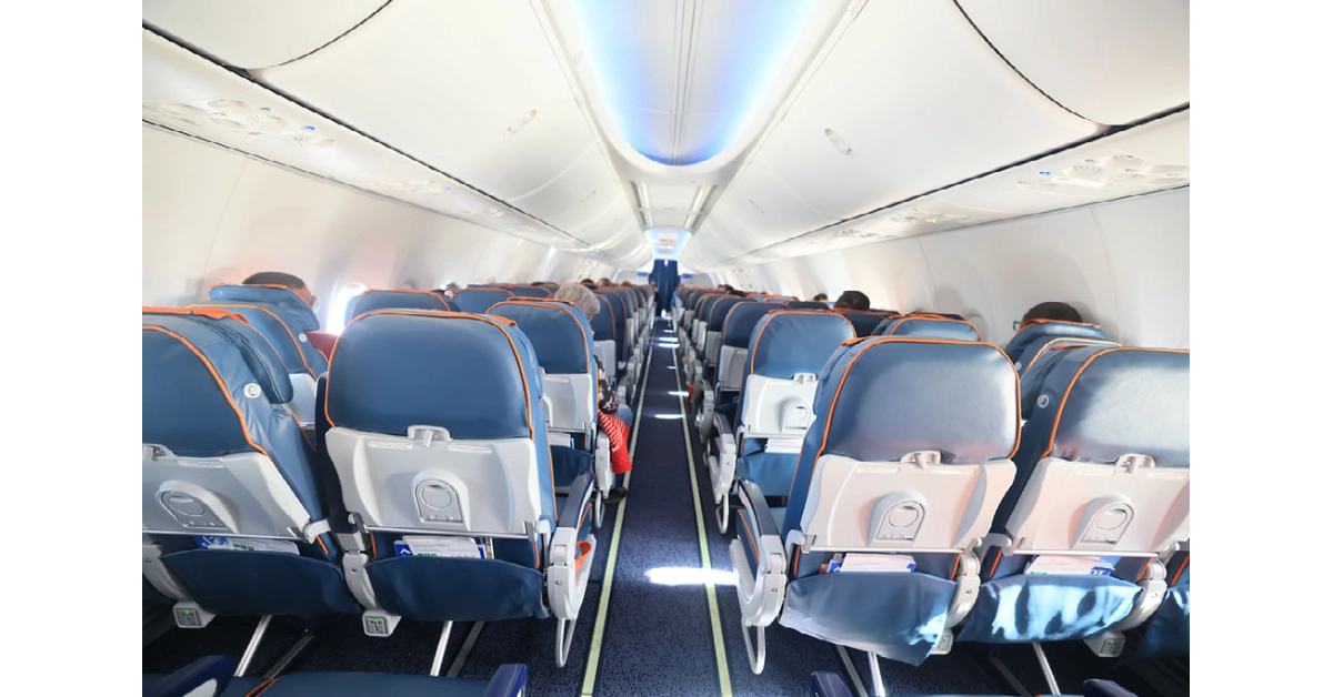 storage on airplane under seats